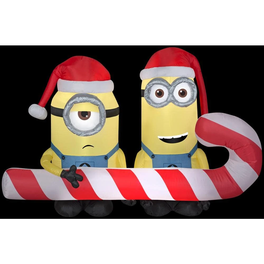 4 Ft. Airblown-Minions Carrying Candy Cane-MD Scene-Universal 2 4 Ft. Airblown-Minions Carrying Candy Cane-MD Scene-Universal - Image 2