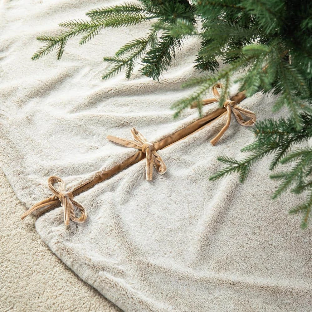 60 In. D Oversized Milk Coffee Brown Reversible Faux Rabbit Fur/Korean Fleece Christmas Tree Skirt 7 60 In. D Oversized Milk Coffee Brown Reversible Faux Rabbit Fur/Korean Fleece Christmas Tree Skirt - Image 7
