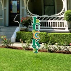 42 In. H St. Patrick's Metal LUCKY Yard Stake -The Home Depot Shop glitzhome seasonal decorations 2033200004 31 1000