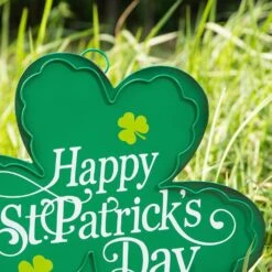 24 In. H St. Patrick's Metal Shamrock Yard Stake Or Wall Decor 11 24 In. H St. Patrick's Metal Shamrock Yard Stake Or Wall Decor -The Home Depot Shop glitzhome seasonal decorations 2033200006 4f 1000